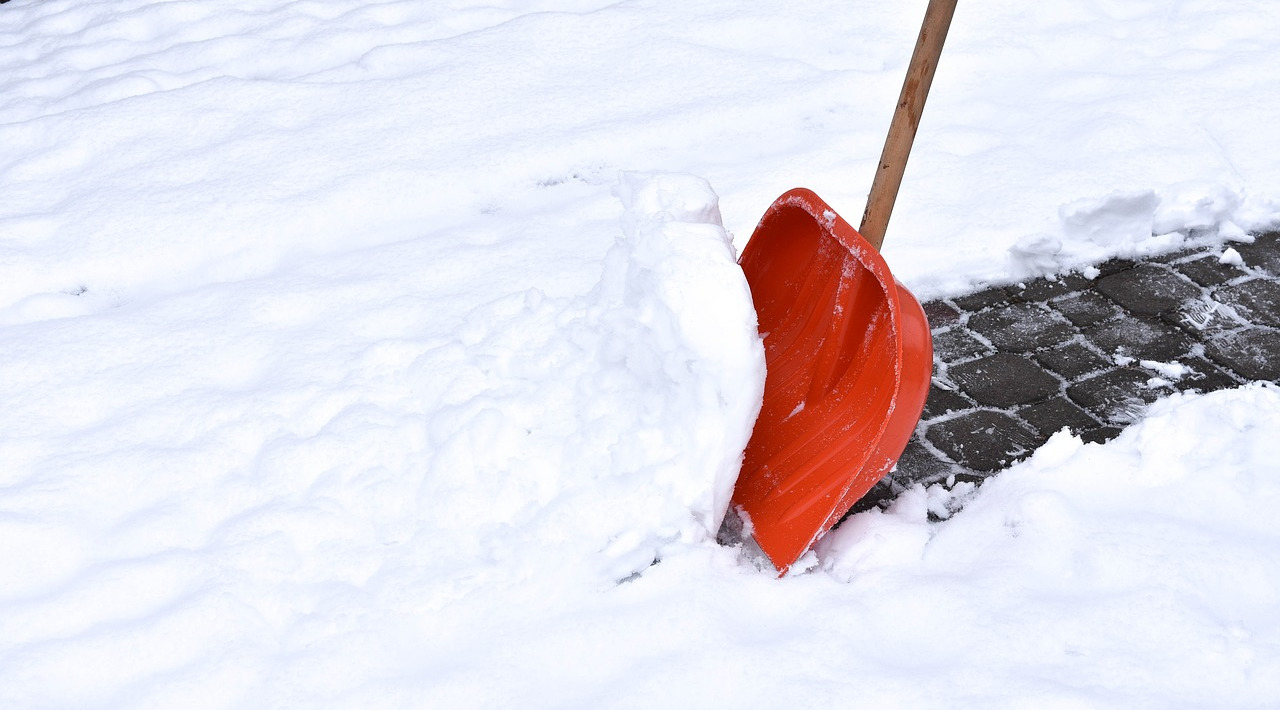Snow Removal Lancaster - Shovelling Sidewalks
